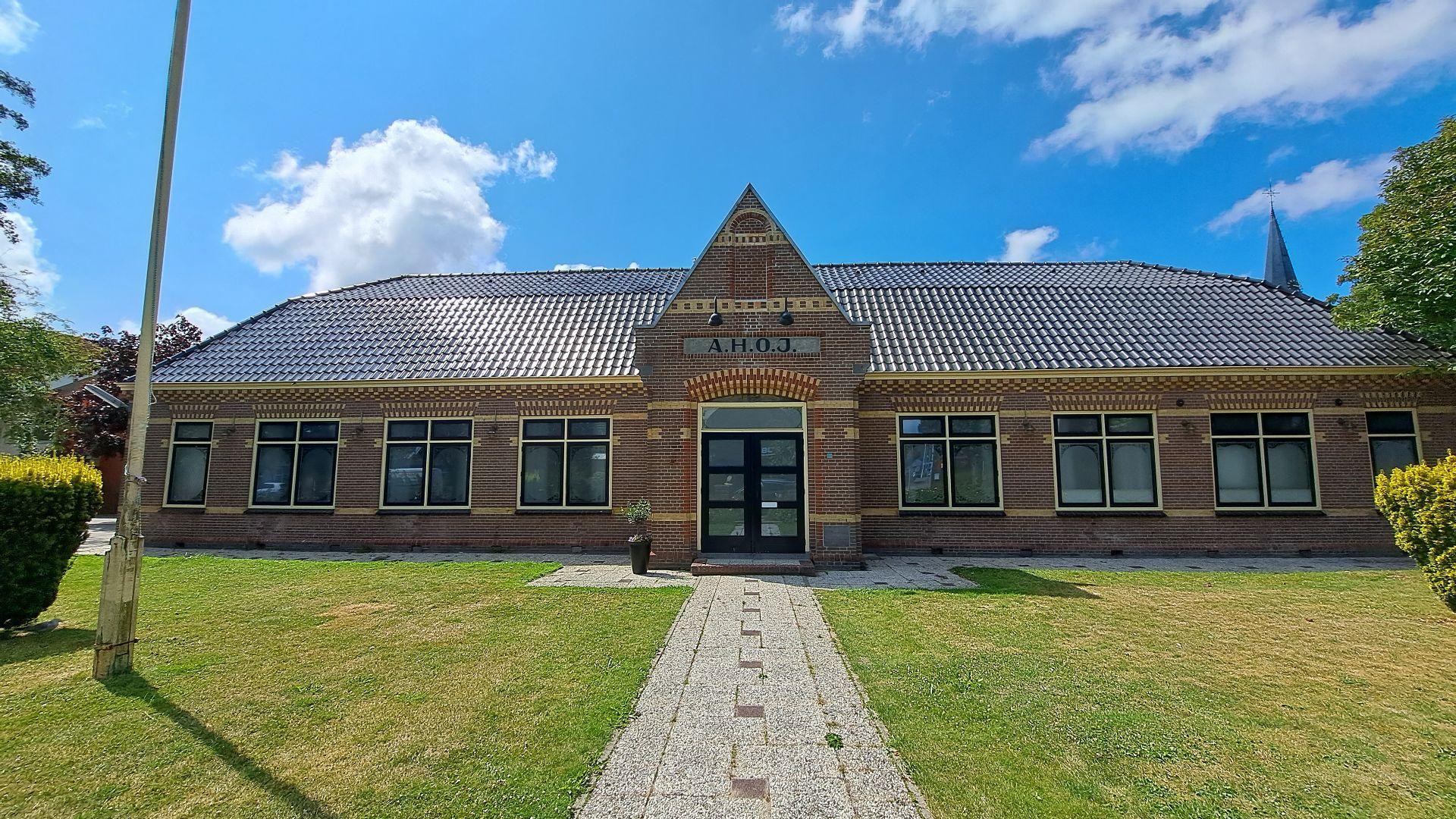 Dorpsraad Tuitjenhorn bespreekt nieuwe plannen voor dorpsplein